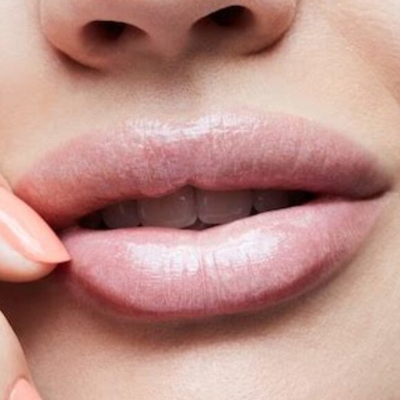 Last one! MAC PLEASE ME lip gloss mini Lipglass new RARE - Picture 1 of 6